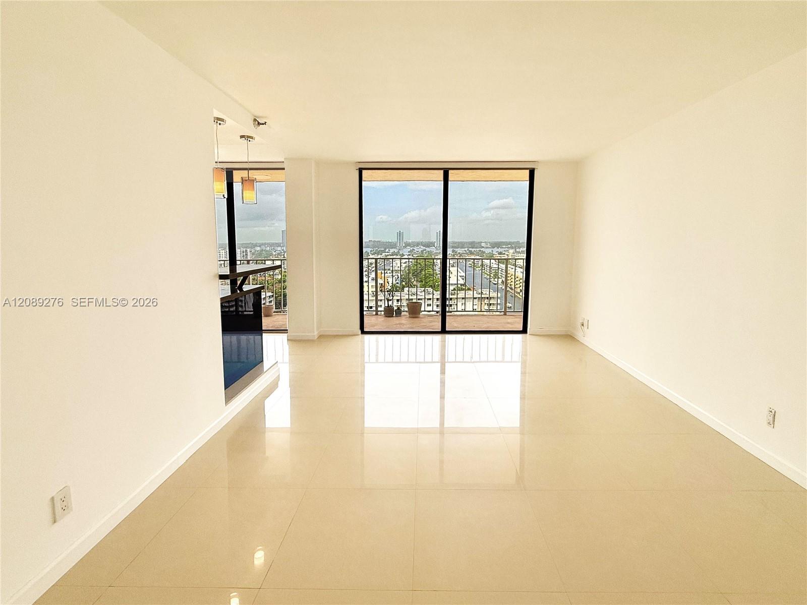 1602 2 / 2 1240 sq. ft. $ 2026-09-15 0 foto