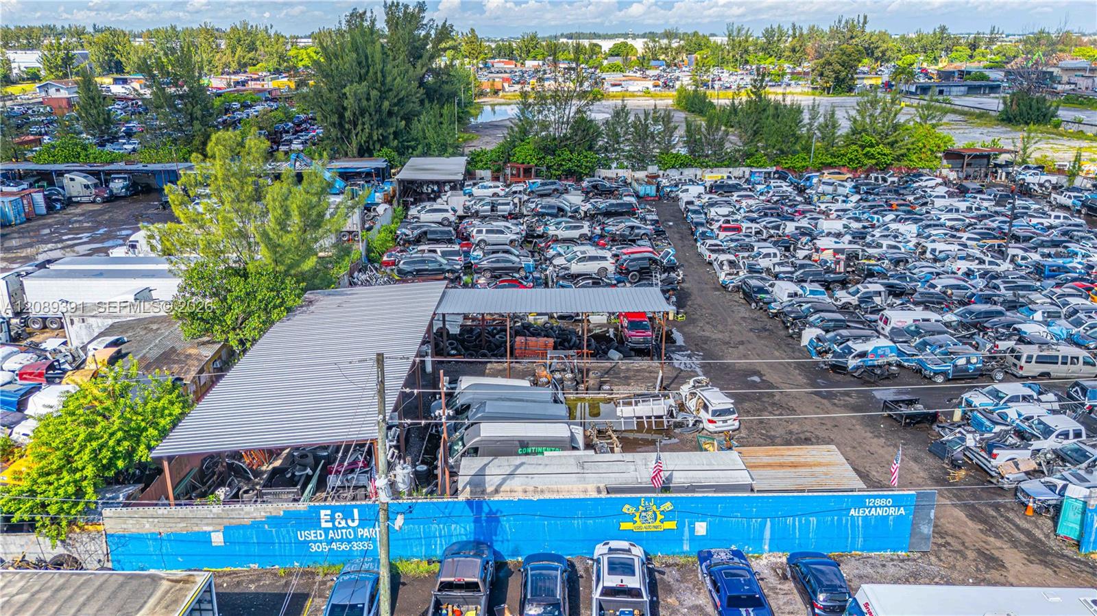   /   кв.футов $ 2026-09-15 0 Фото