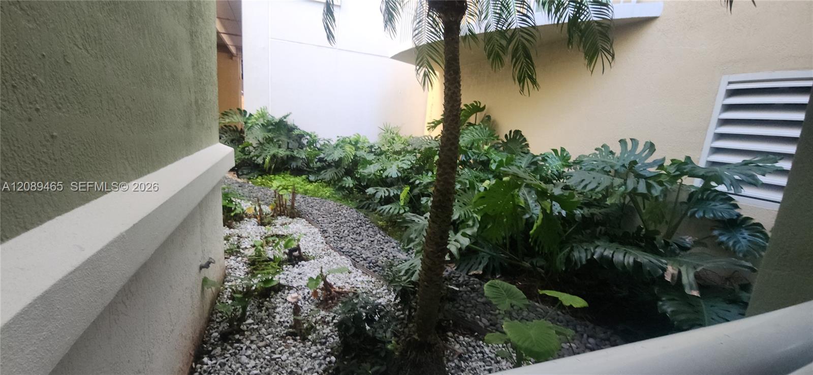 Business center and micro library