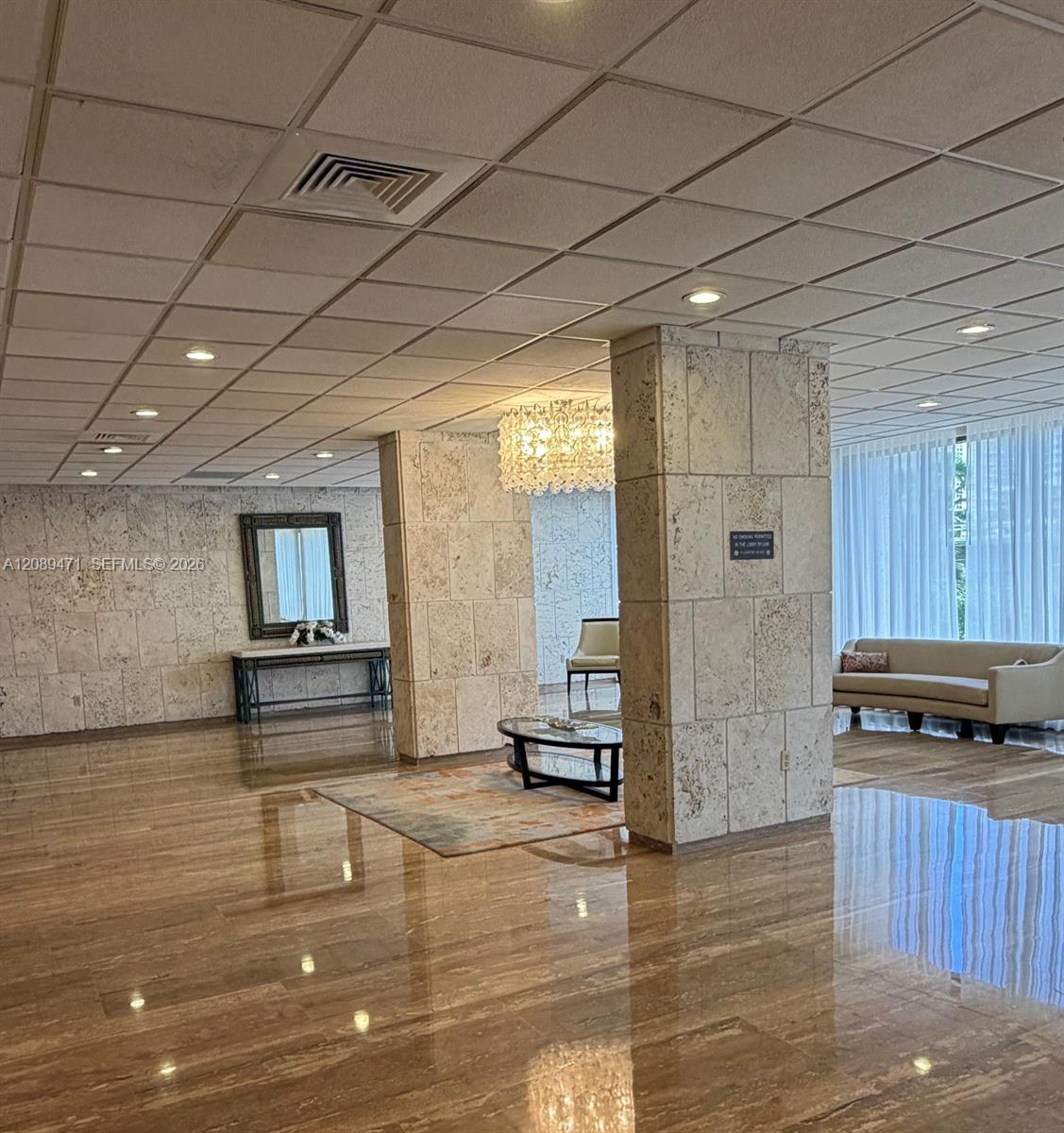 See details 21H 2 / 2 1240 sq. ft. $ 2026-09-15 0 Photo