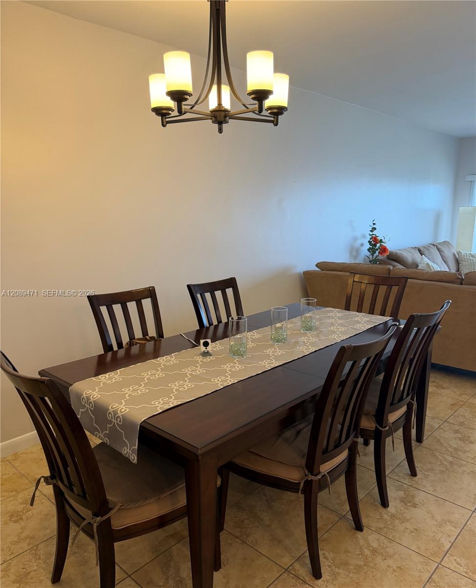 See details 21H 2 / 2 1240 sq. ft. $ 2026-09-15 0 Photo