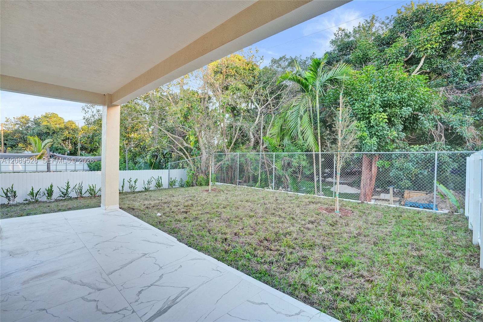   /  5600 sq. ft. $ 2026-09-15 0 foto