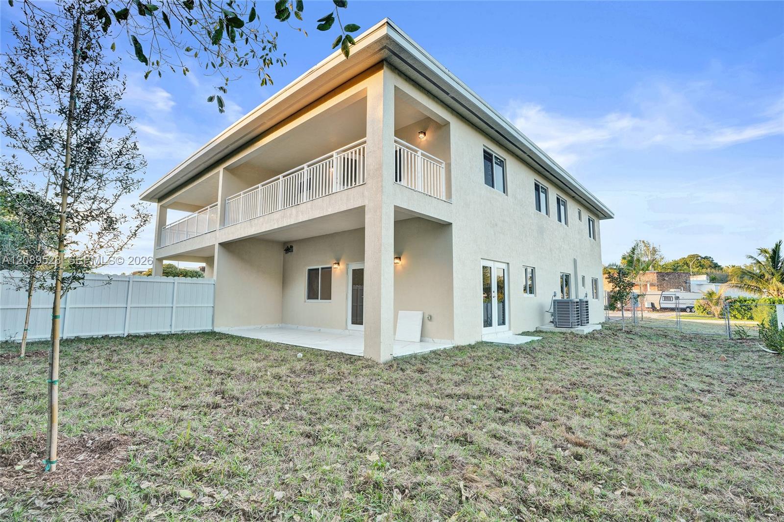  /  5600 sq. ft. $ 2026-09-15 0 foto