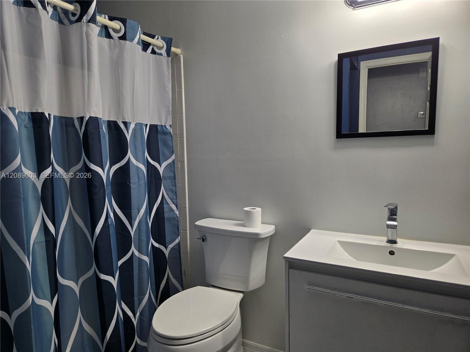 Ver detalles 842 2 / 2 1099 sq. ft. $ 2026-09-24 0 foto