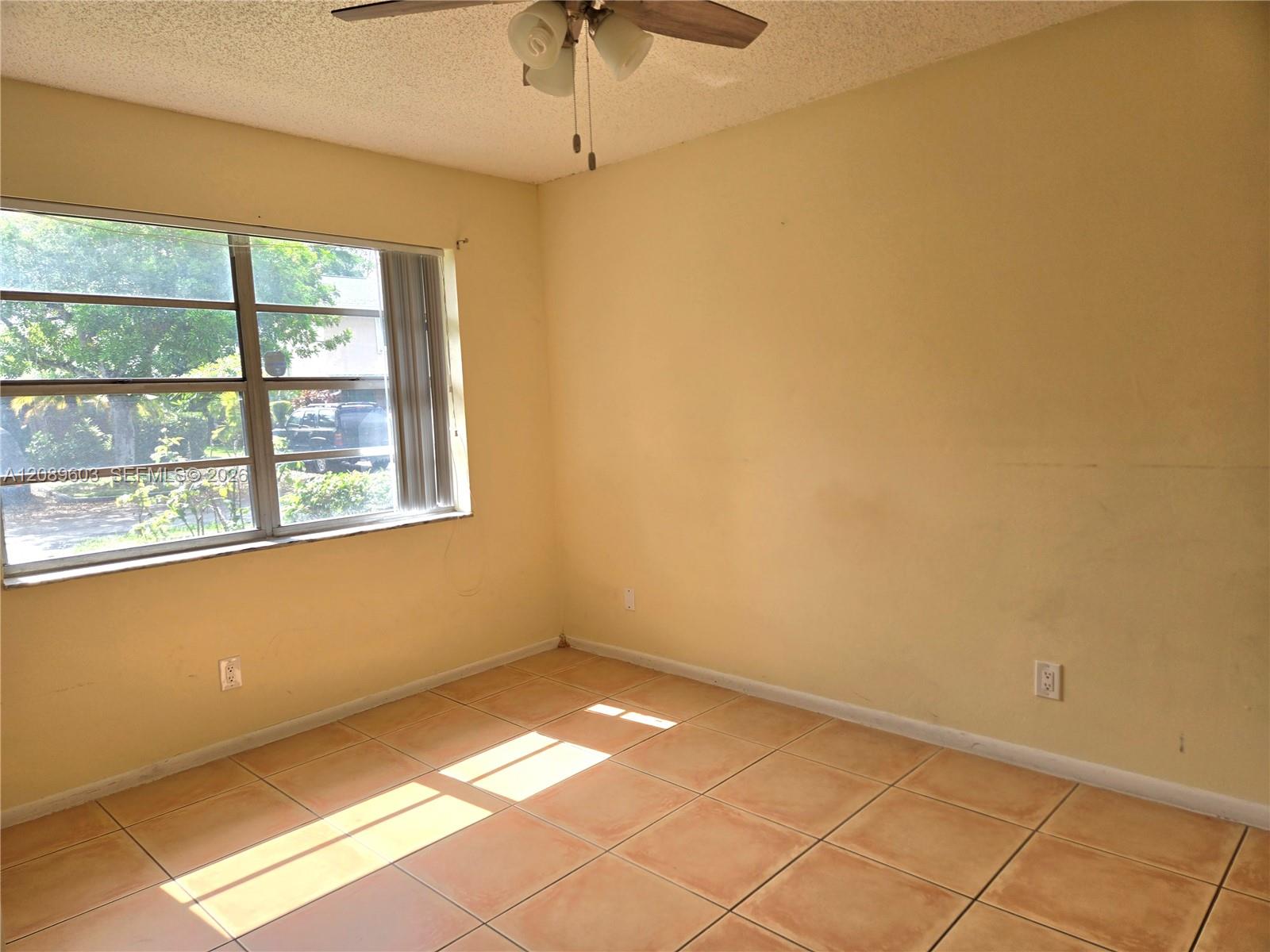 Ver detalles 842 2 / 2 1099 sq. ft. $ 2026-09-24 0 foto