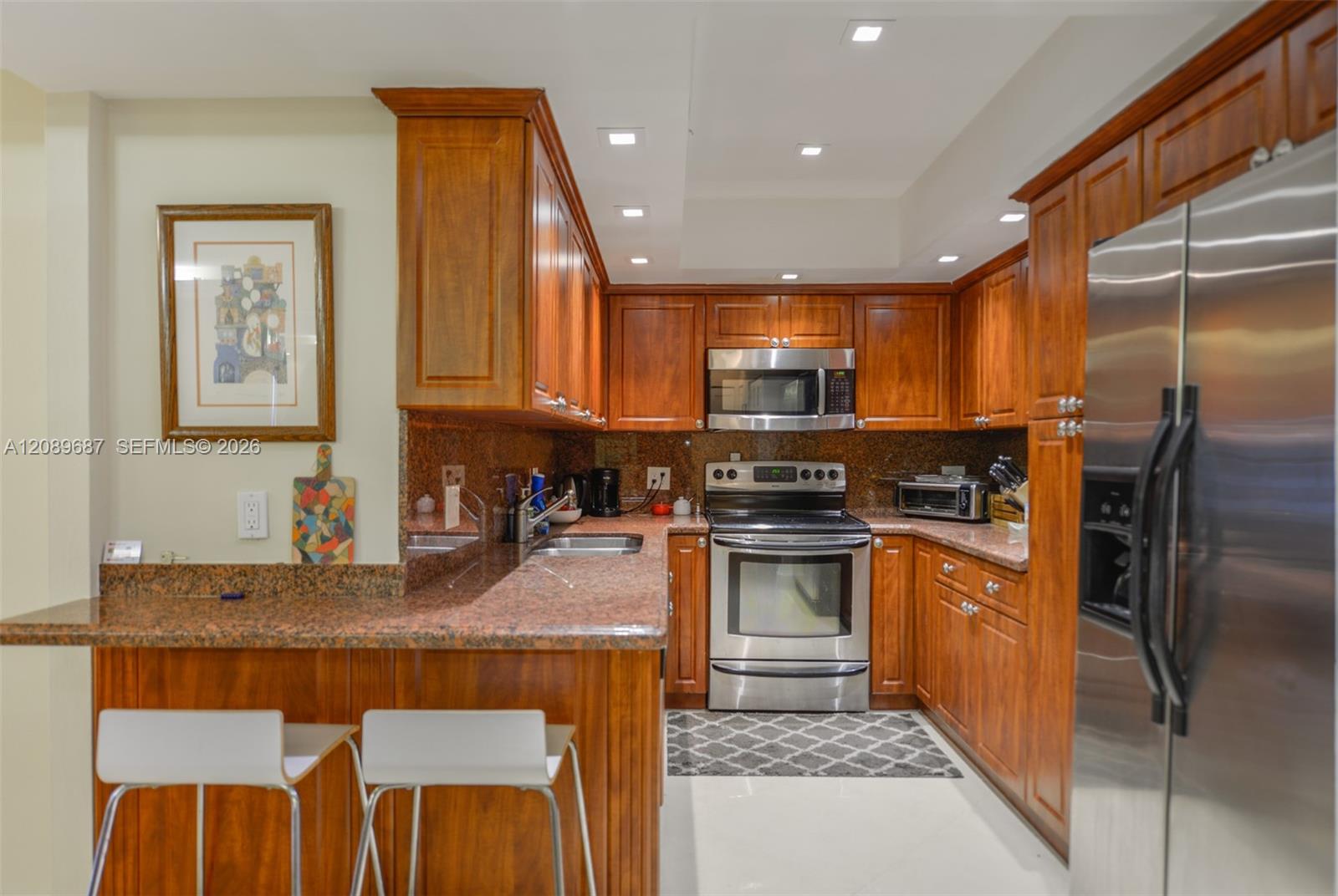 See details 5A 1 / 2 870 sq. ft. $ 2026-09-15 0 Photo