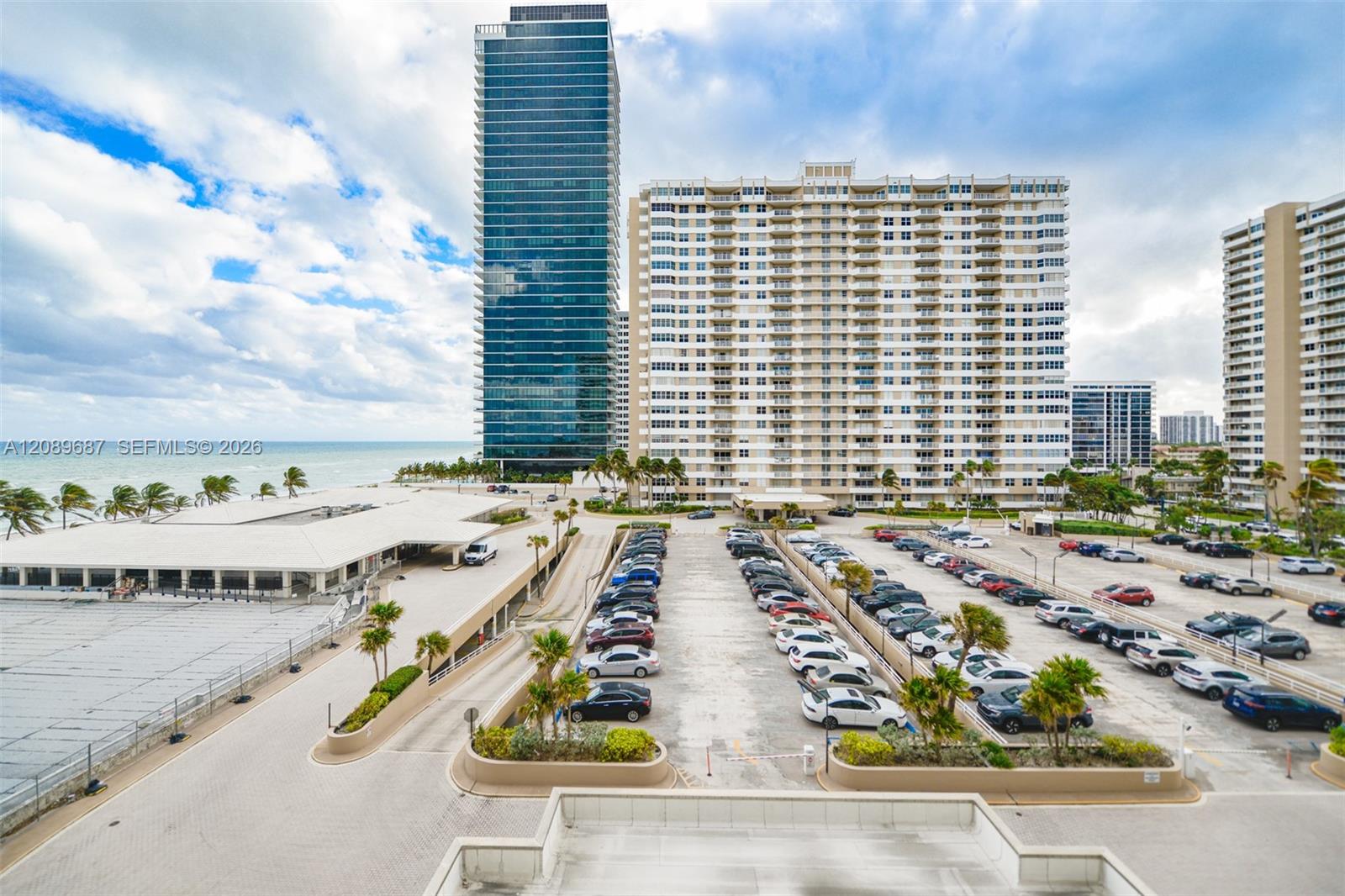 See details 5A 1 / 2 870 sq. ft. $ 2026-09-15 0 Photo