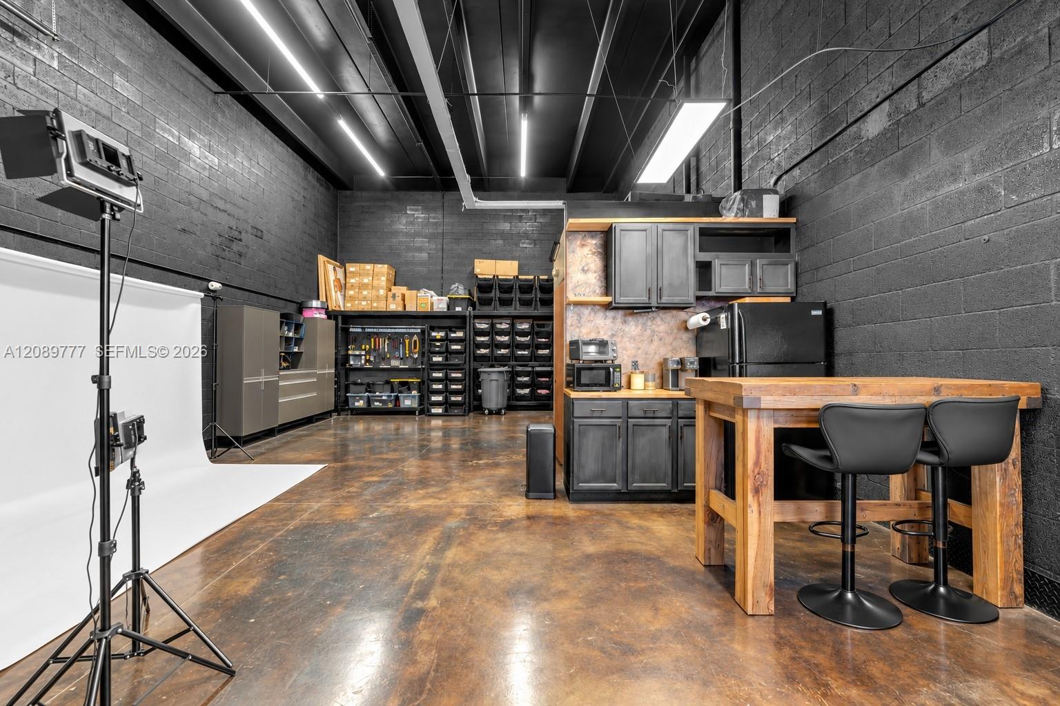 See details 117 / sq. ft. $ 2026-09-15 0 Photo