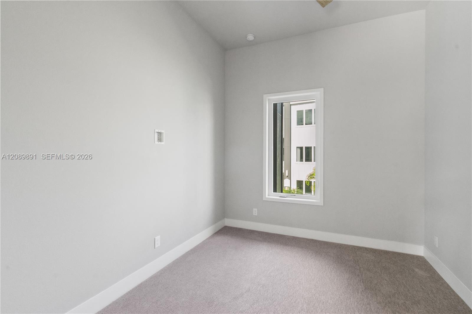 7770 5 / 5 1726 sq. ft. $ 2026-09-15 0 foto