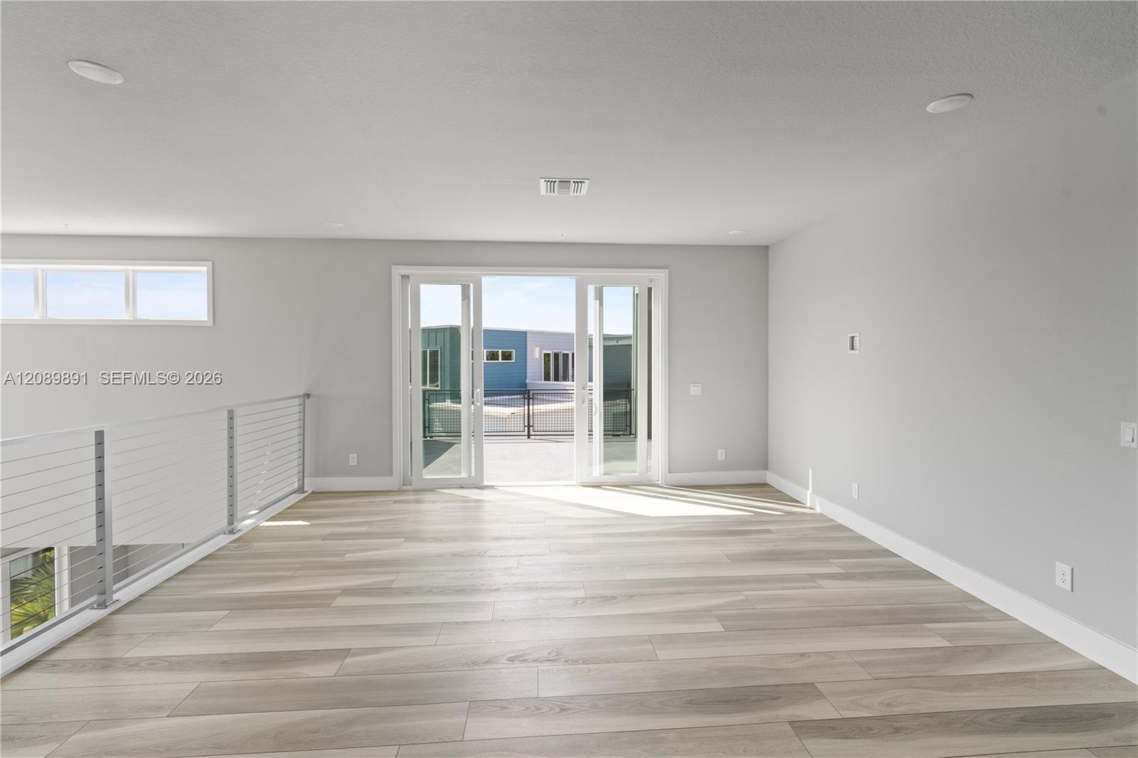 7770 5 / 5 1726 sq. ft. $ 2026-09-15 0 foto