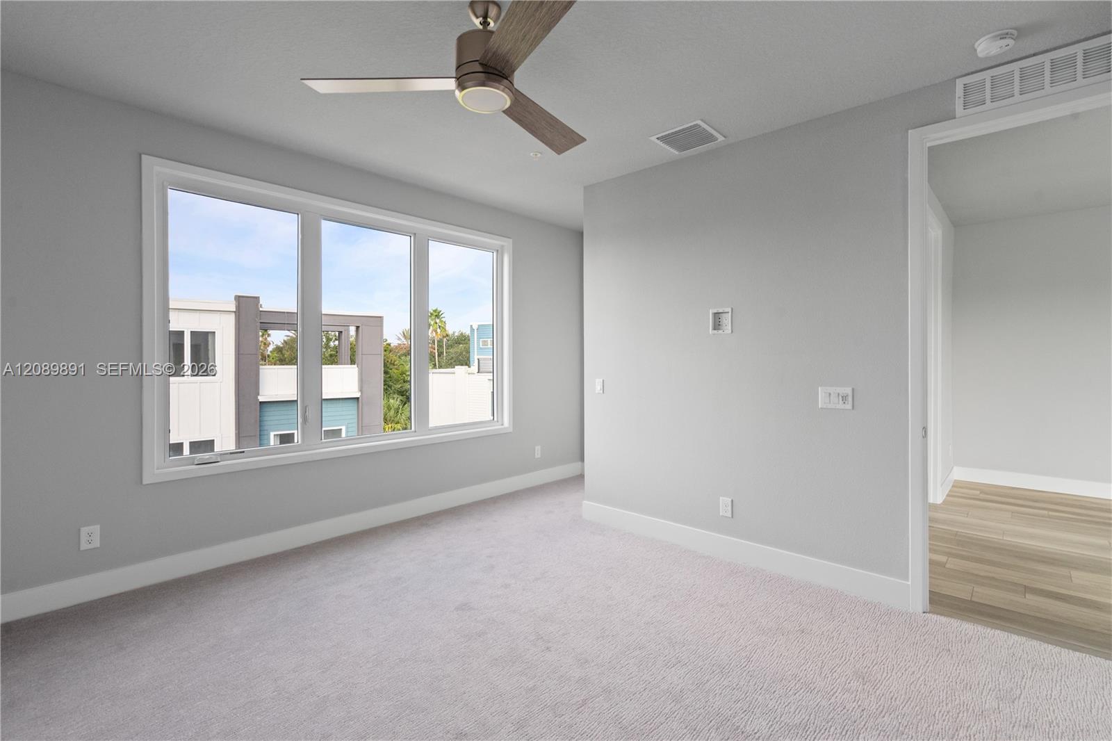 7770 5 / 5 1726 sq. ft. $ 2026-09-15 0 foto