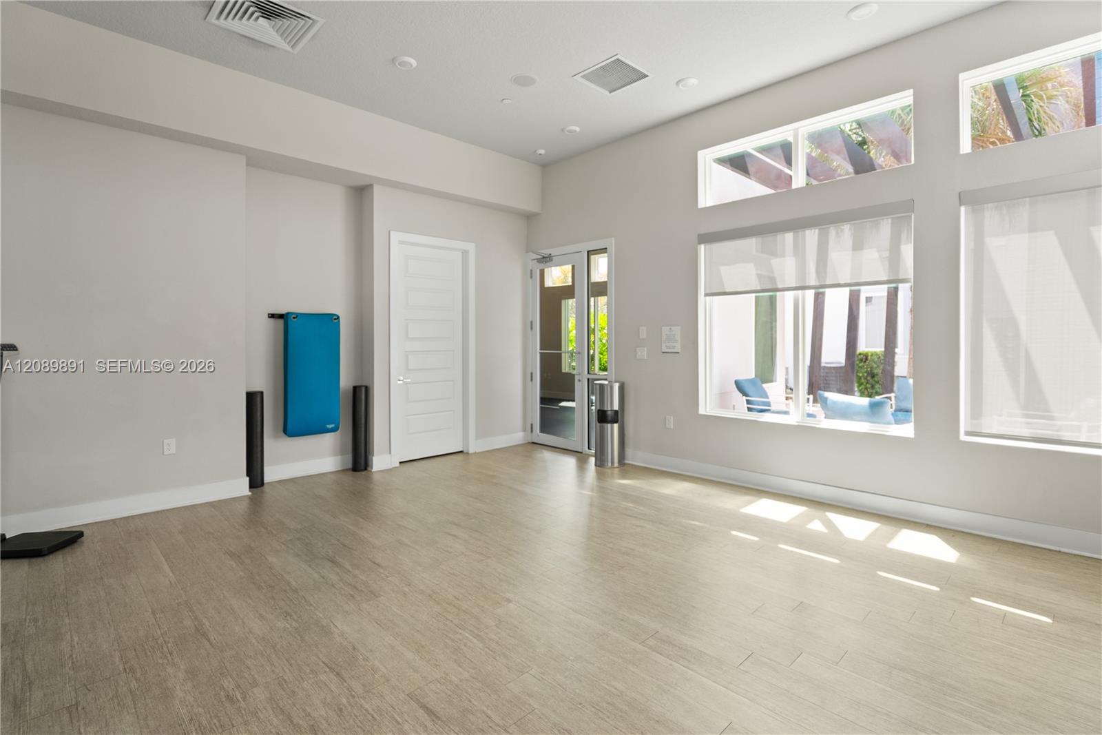 7770 5 / 5 1726 sq. ft. $ 2026-09-15 0 foto