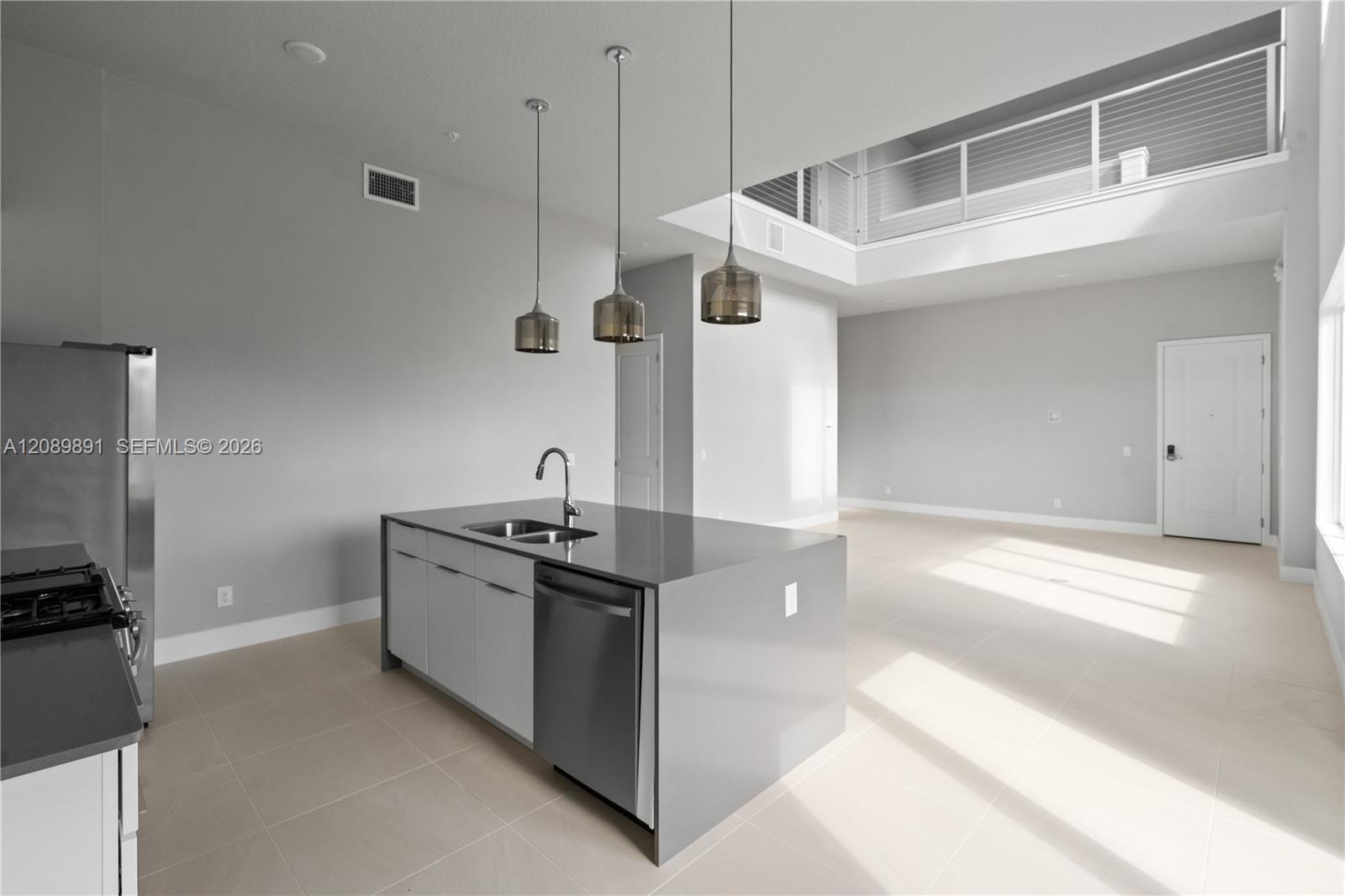 7770 5 / 5 1726 sq. ft. $ 2026-09-15 0 foto
