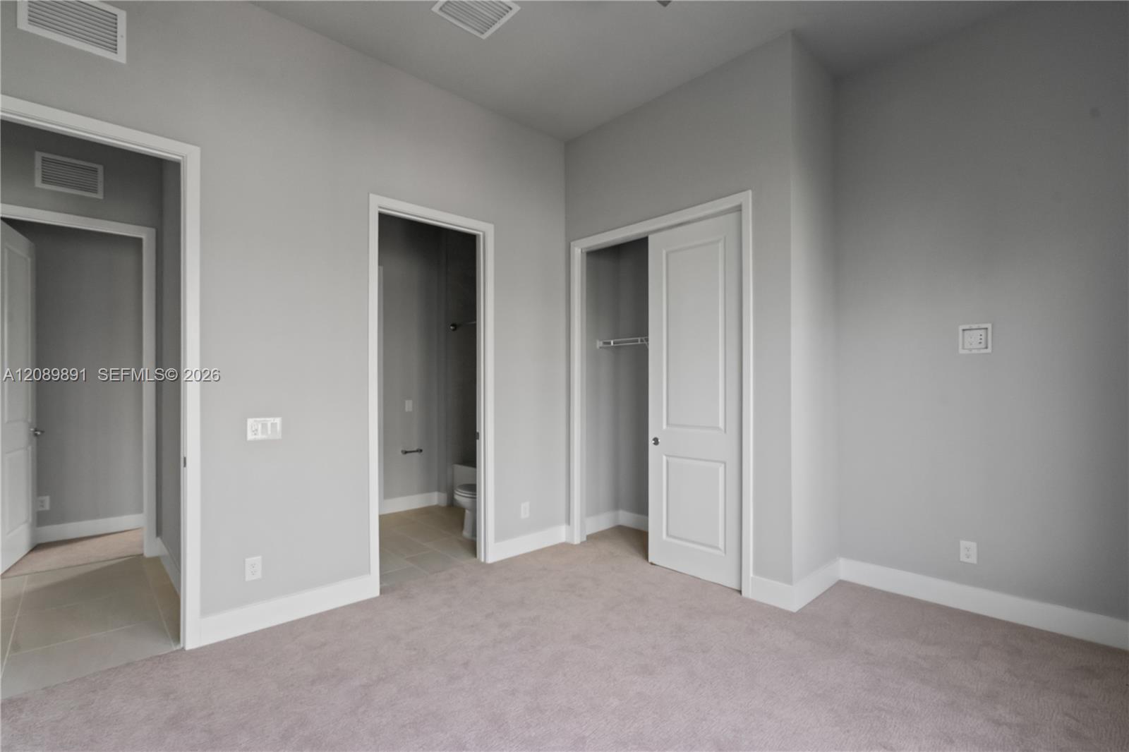 7770 5 / 5 1726 sq. ft. $ 2026-09-15 0 foto