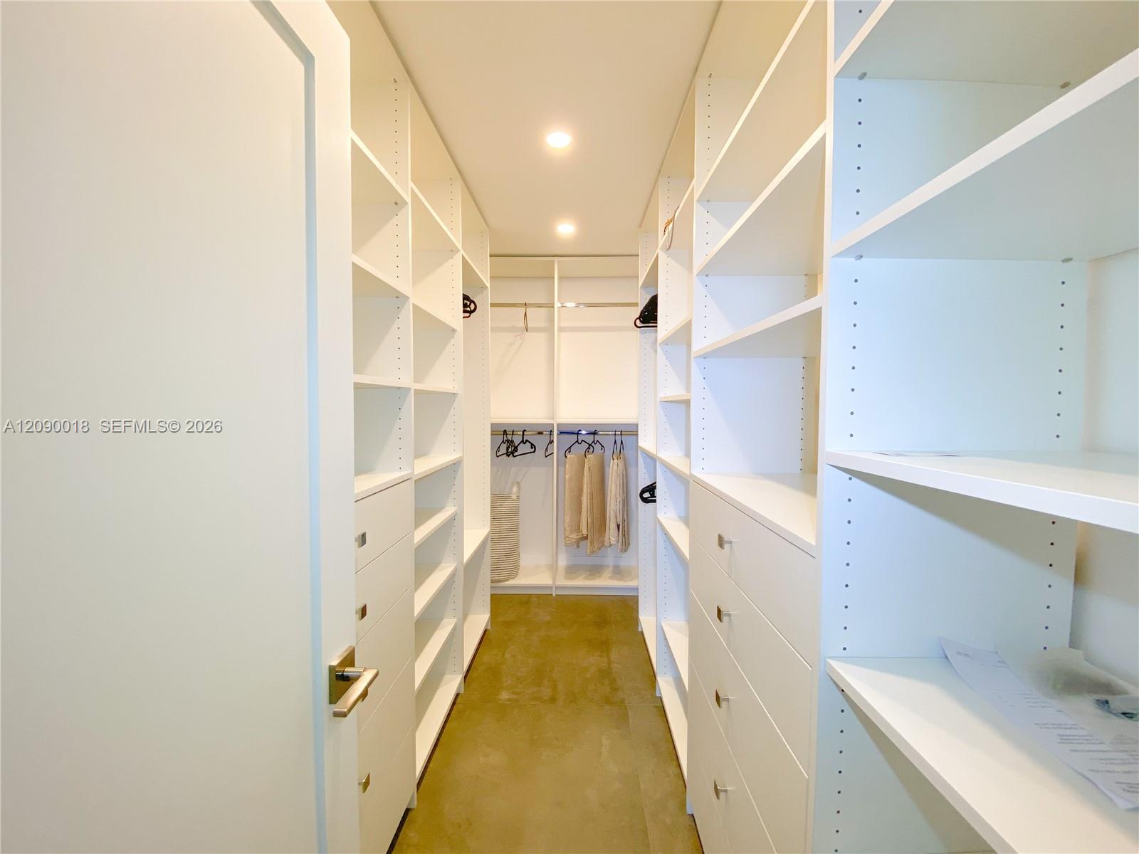 Ver detalles 1506 2 / 2 1521 sq. ft. $ 2026-09-16 0 foto