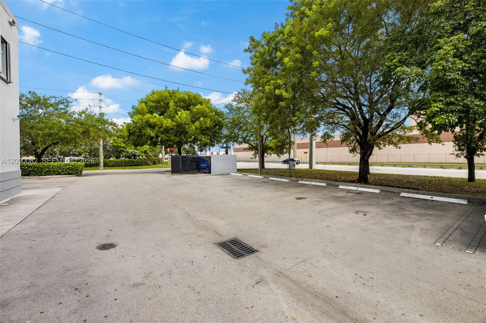Ver detalles 6 / sq. ft. $ 2026-09-16 0 foto