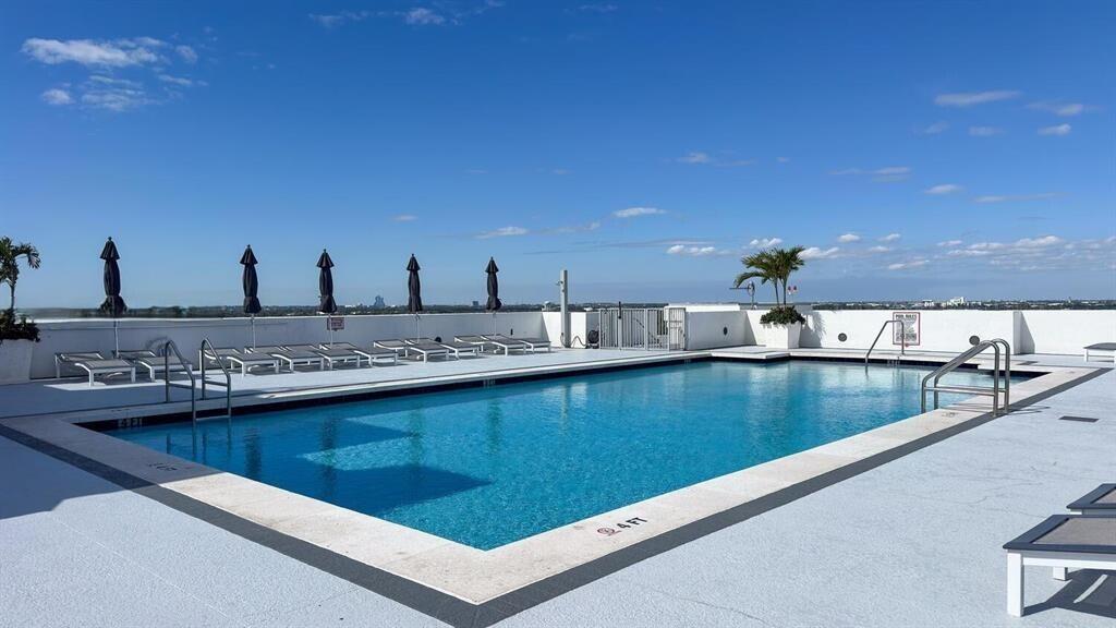 roof top pool