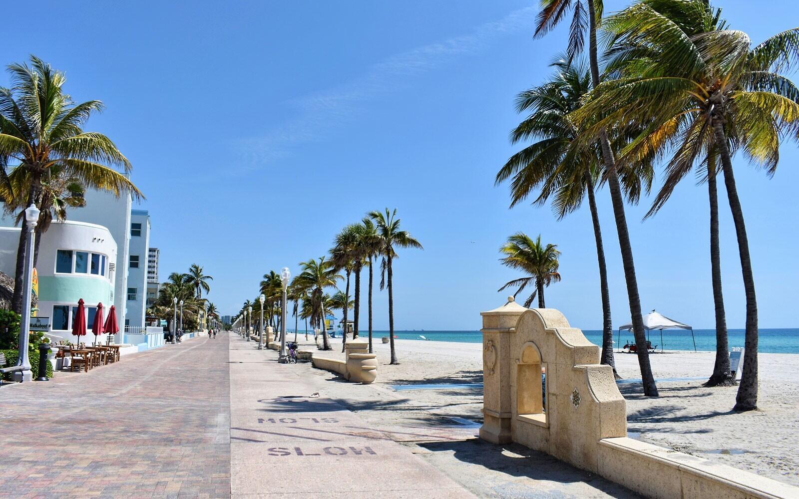 hollywood-beach-boardwalk-