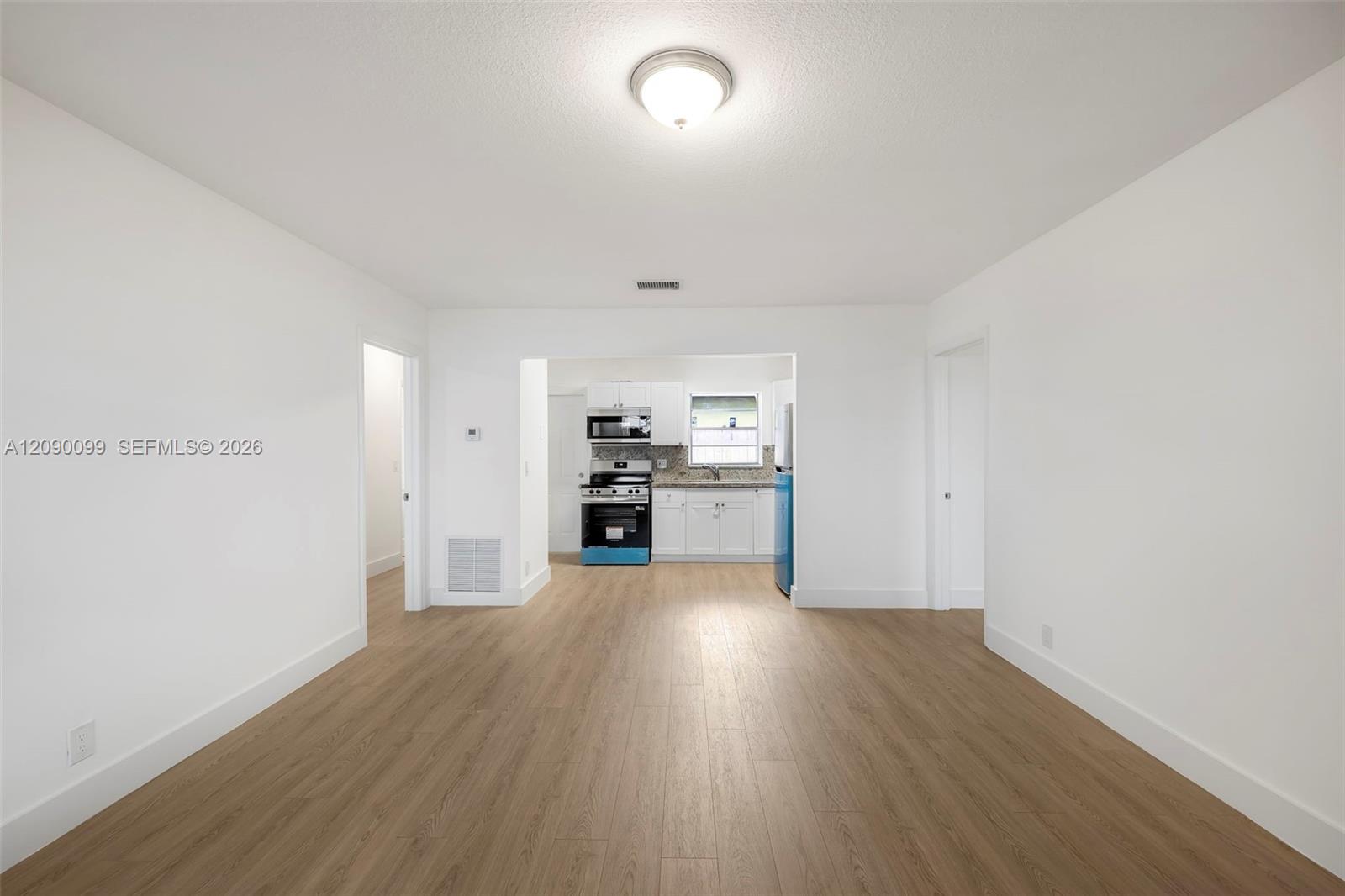 Ver detalles / 2034 sq. ft. $ 2026-09-16 0 foto