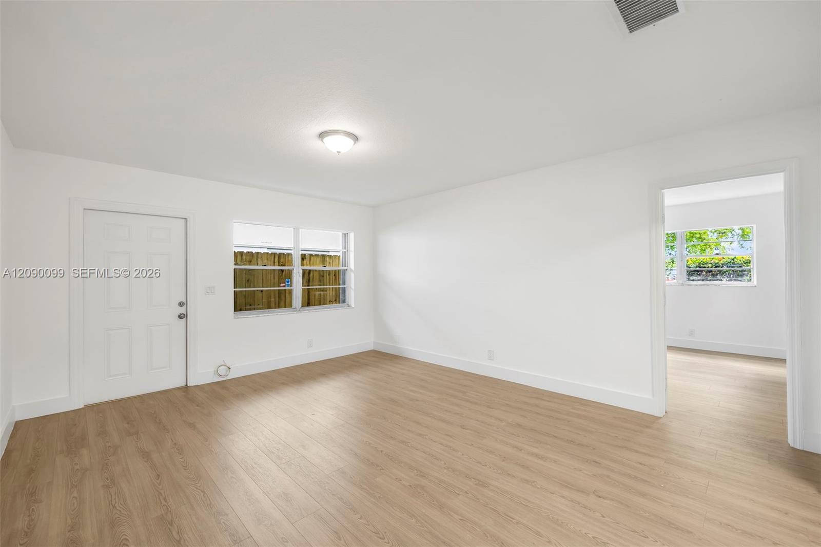 Ver detalles / 2034 sq. ft. $ 2026-09-16 0 foto