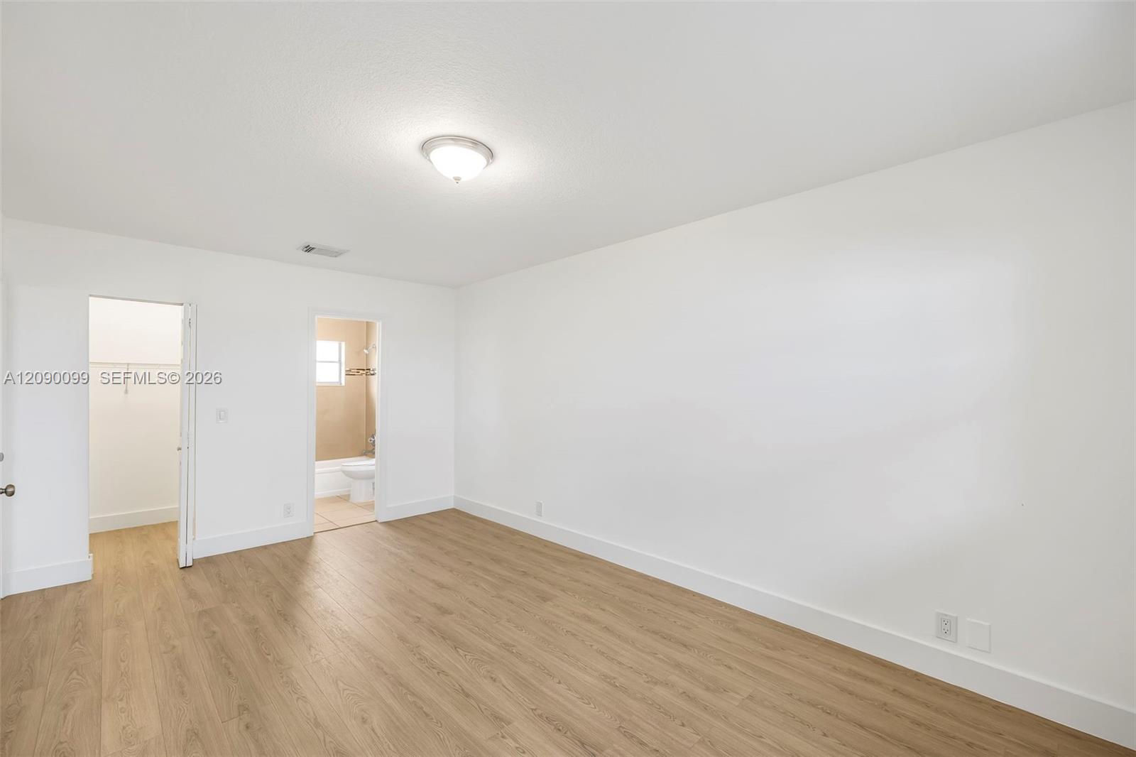 Ver detalles / 2034 sq. ft. $ 2026-09-16 0 foto