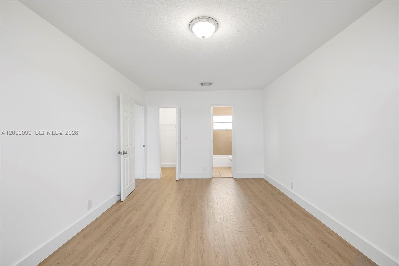 Ver detalles / 2034 sq. ft. $ 2026-09-16 0 foto