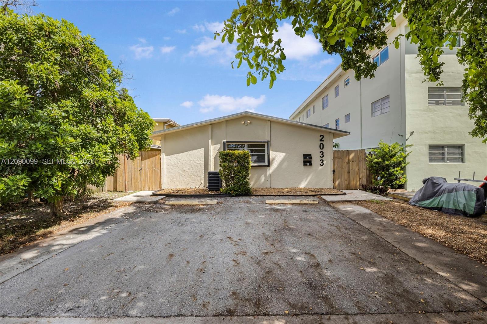 Ver detalles / 2034 sq. ft. $ 2026-09-16 0 foto