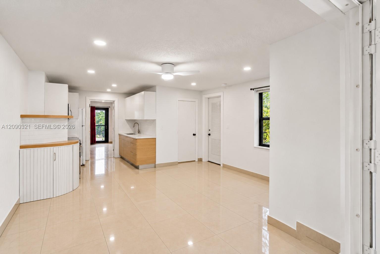   /  2458 sq. ft. $ 2026-09-16 0 foto