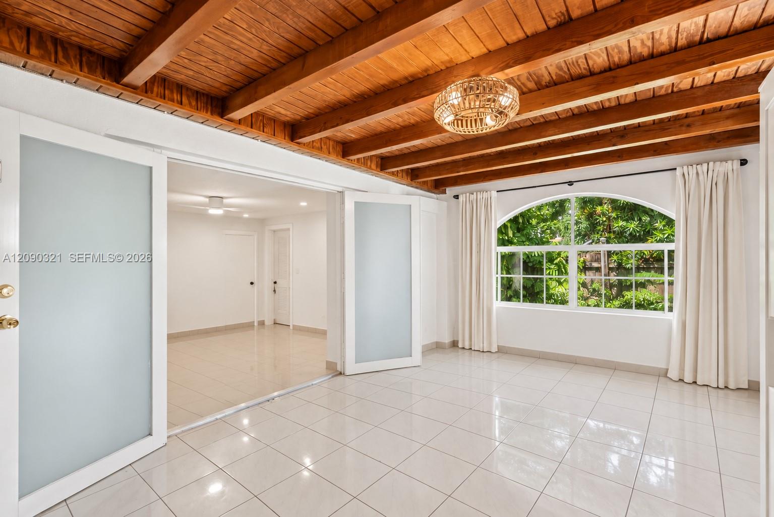   /  2458 sq. ft. $ 2026-09-16 0 foto