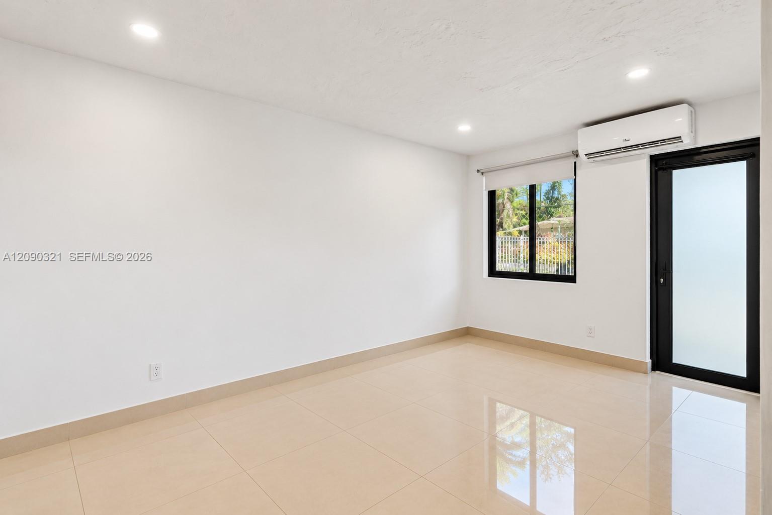   /  2458 sq. ft. $ 2026-09-16 0 foto