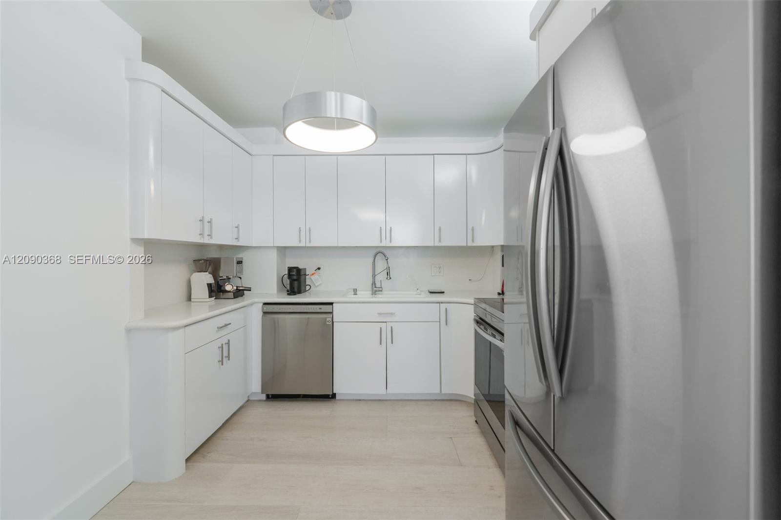 See details 11P 2 / 2 1380 sq. ft. $ 2026-09-16 0 Photo