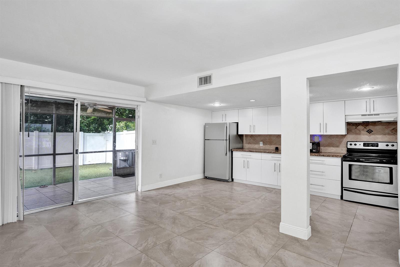 Ver detalles 8091 3 / 1400 sq. ft. $ 2026-09-16 0 foto