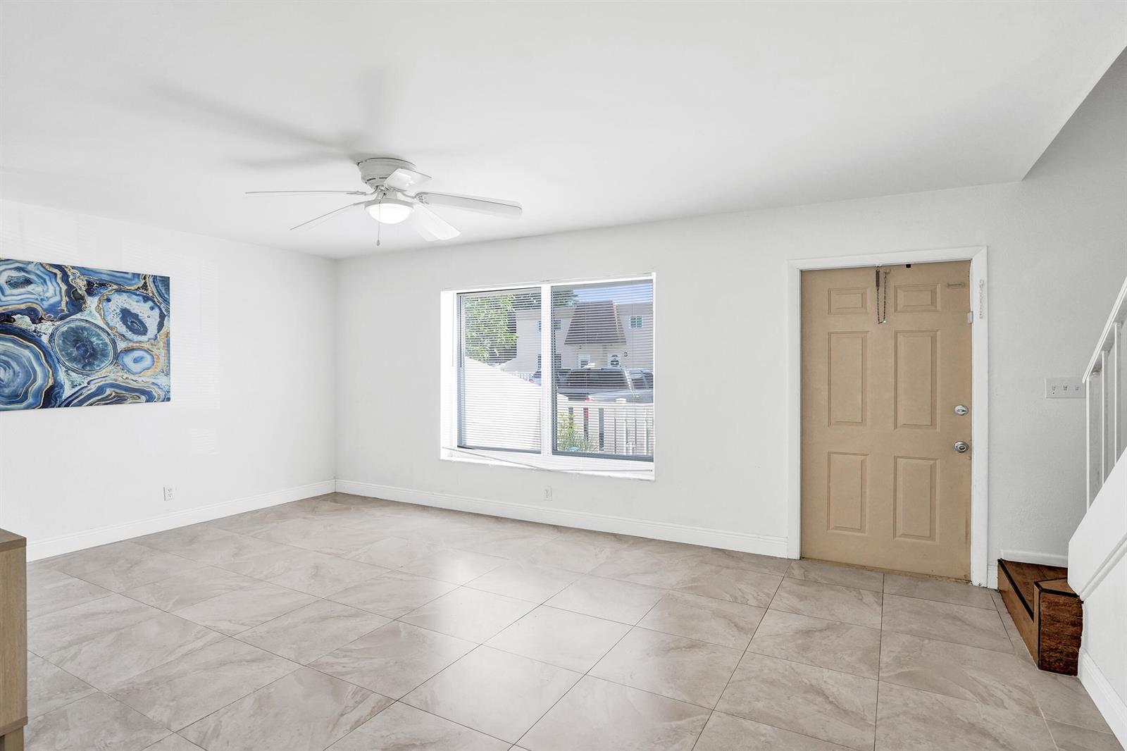 Ver detalles 8091 3 / 1400 sq. ft. $ 2026-09-16 0 foto