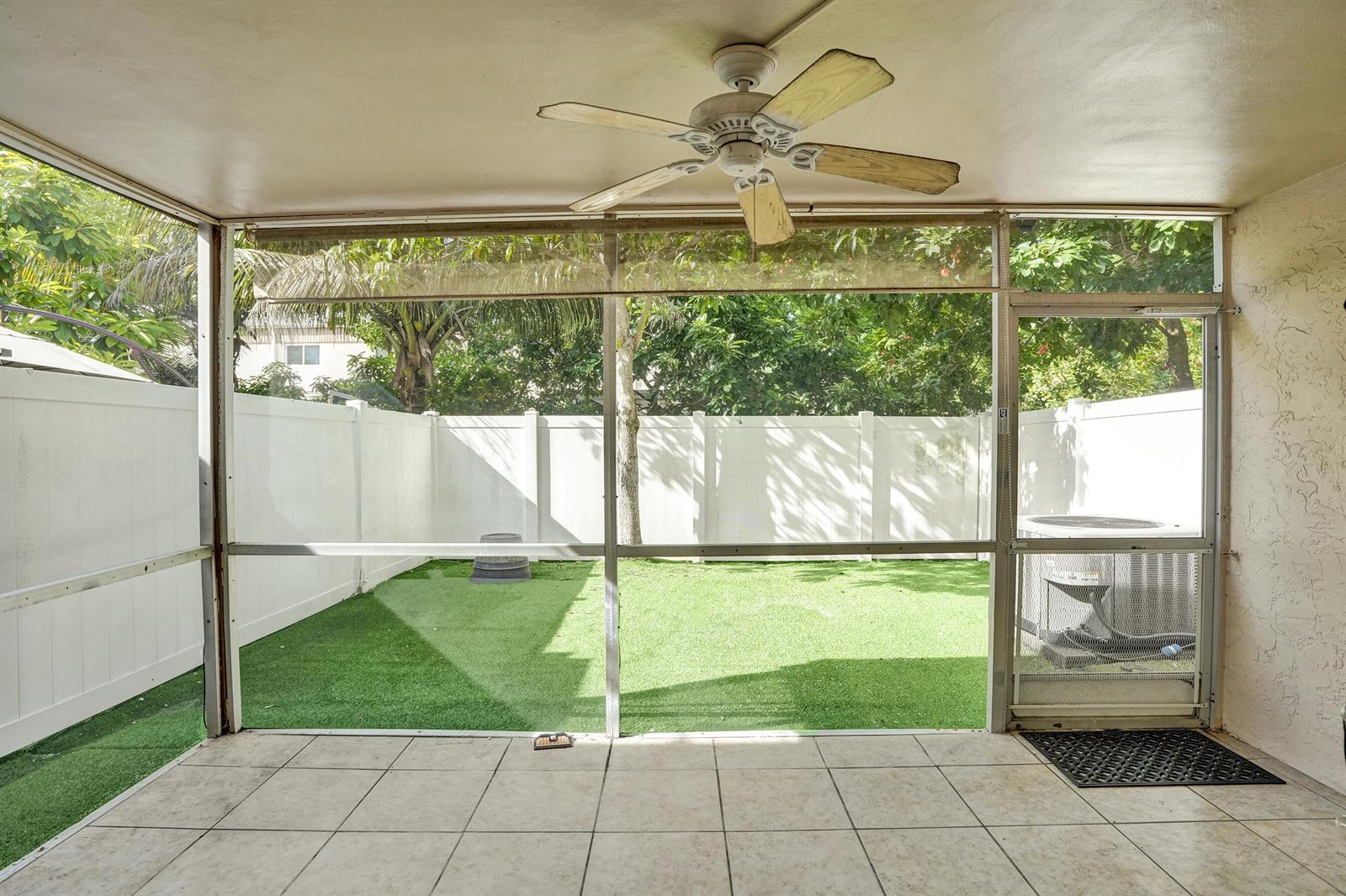Ver detalles 8091 3 / 1400 sq. ft. $ 2026-09-16 0 foto