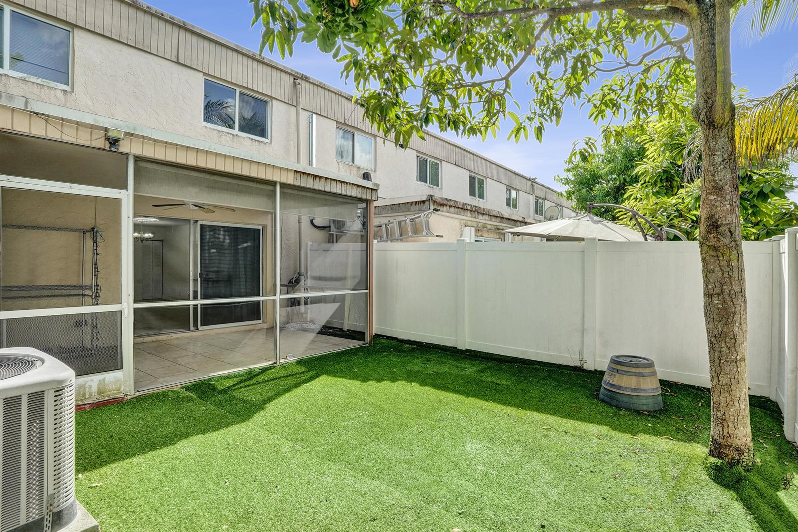 Ver detalles 8091 3 / 1400 sq. ft. $ 2026-09-16 0 foto
