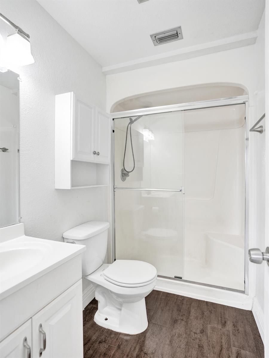 Ver detalles 8091 3 / 1400 sq. ft. $ 2026-09-16 0 foto