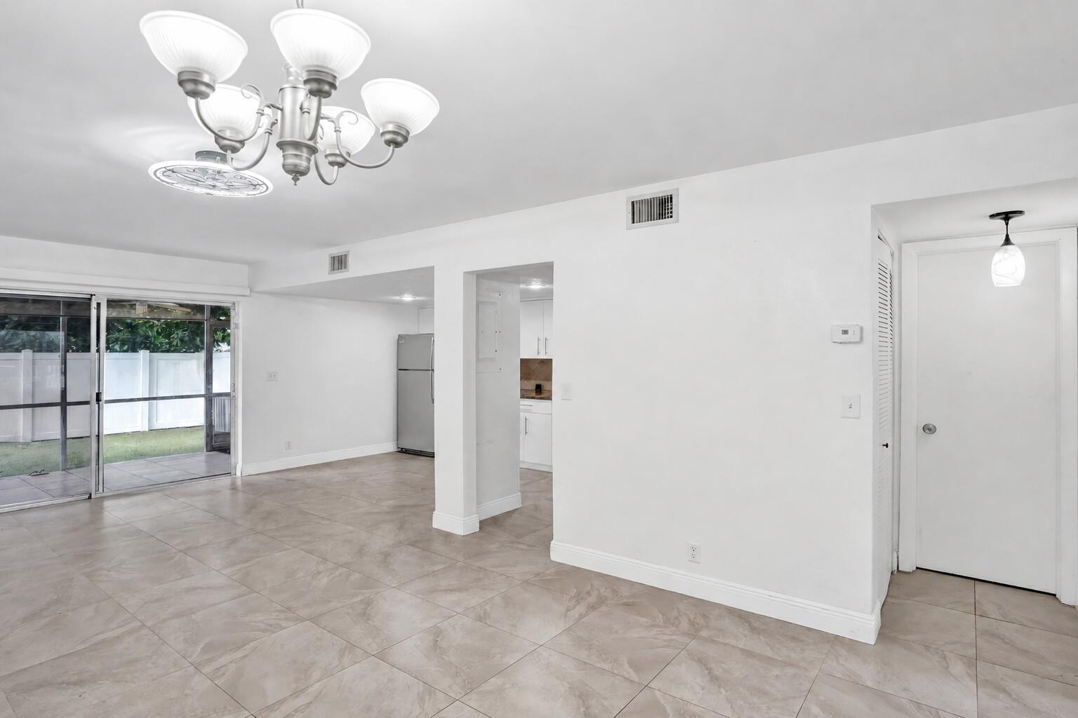 Ver detalles 8091 3 / 1400 sq. ft. $ 2026-09-16 0 foto