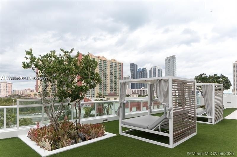 Photo 31 of Sunny Isles Blvd
