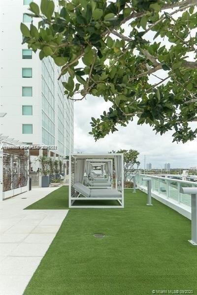 Photo 32 of Sunny Isles Blvd
