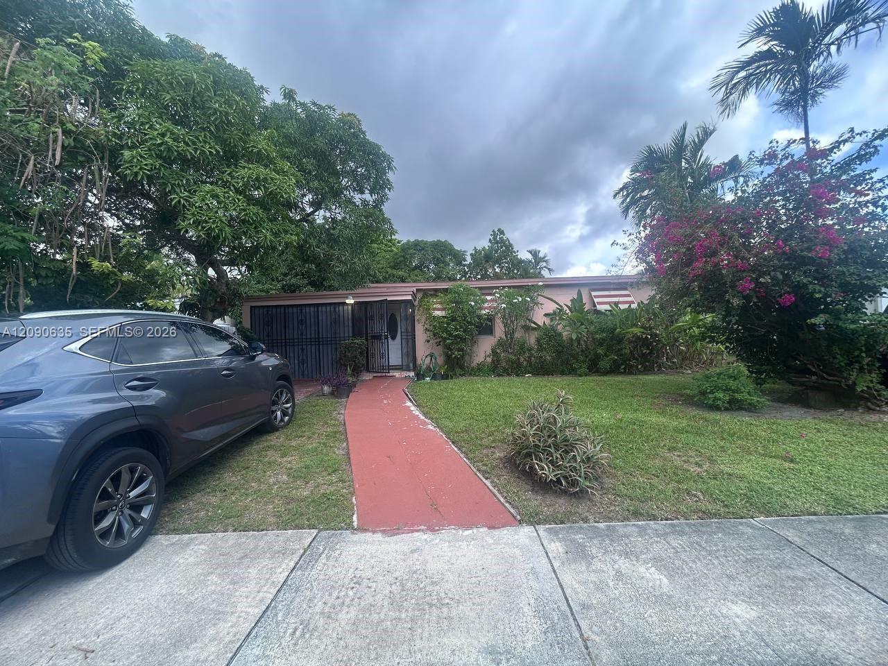 105 2 / 1 1150 sq. ft. $ 2026-09-16 0 foto