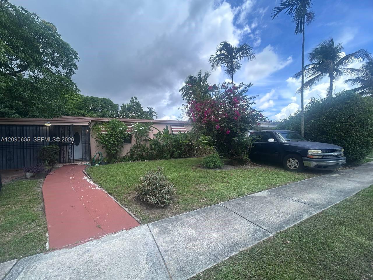 105 2 / 1 1150 sq. ft. $ 2026-09-16 0 foto