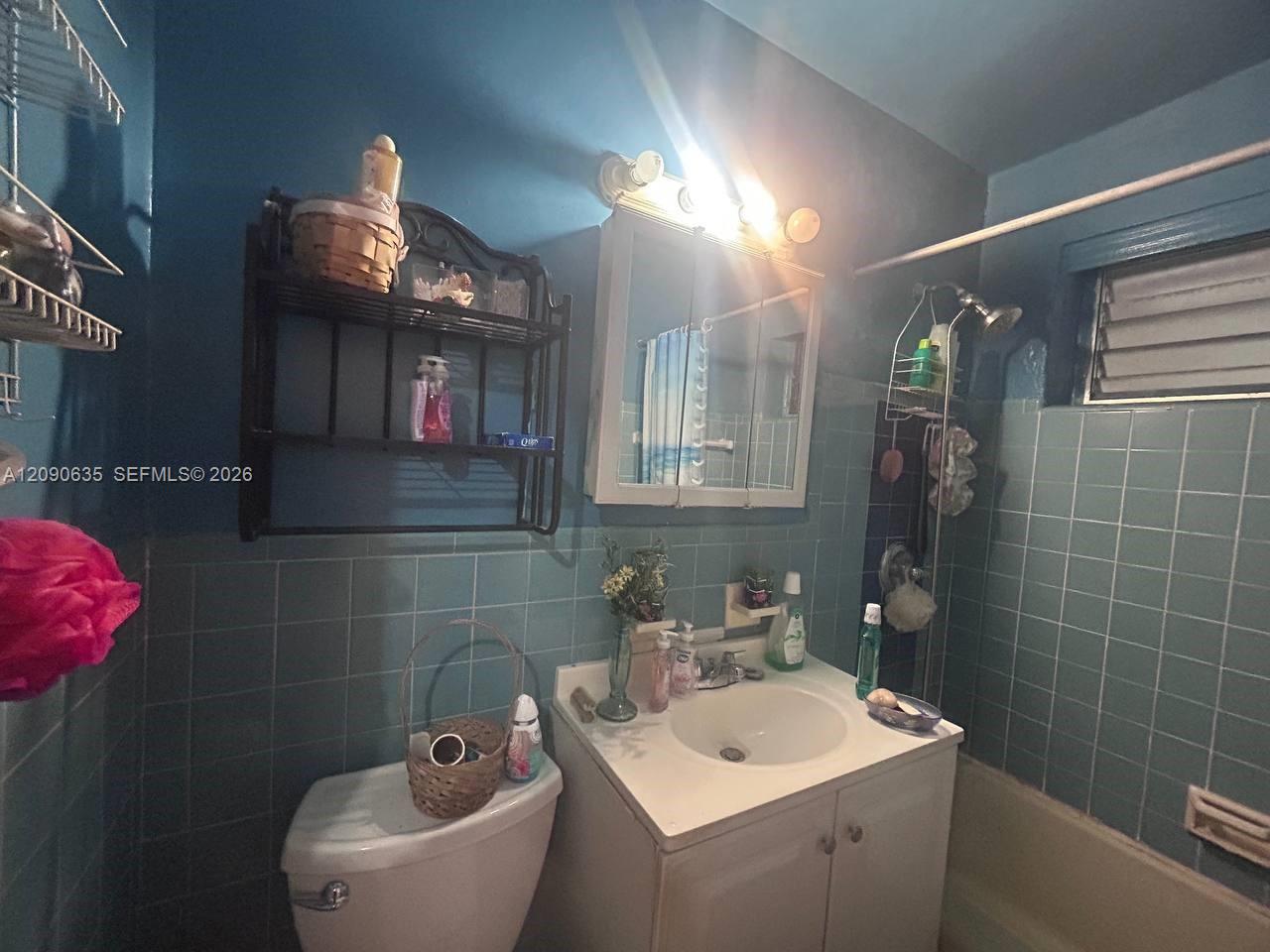 105 2 / 1 1150 sq. ft. $ 2026-09-16 0 foto