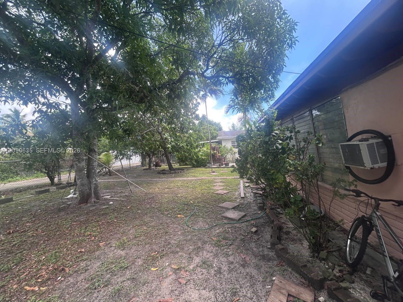 105 2 / 1 1150 sq. ft. $ 2026-09-16 0 foto