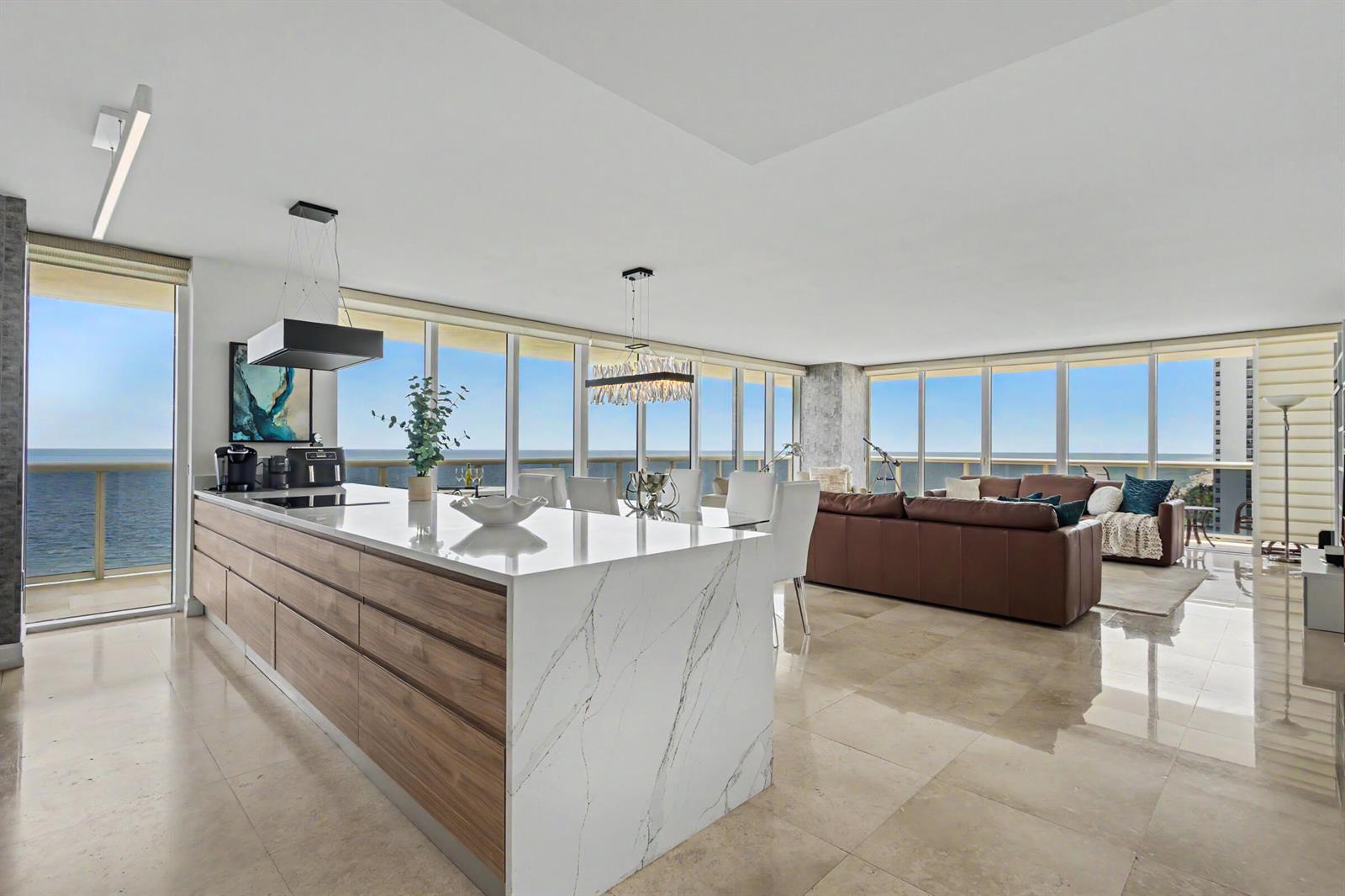 1402 3 / 3 2065 sq. ft. $ 2026-09-17 0 Photo