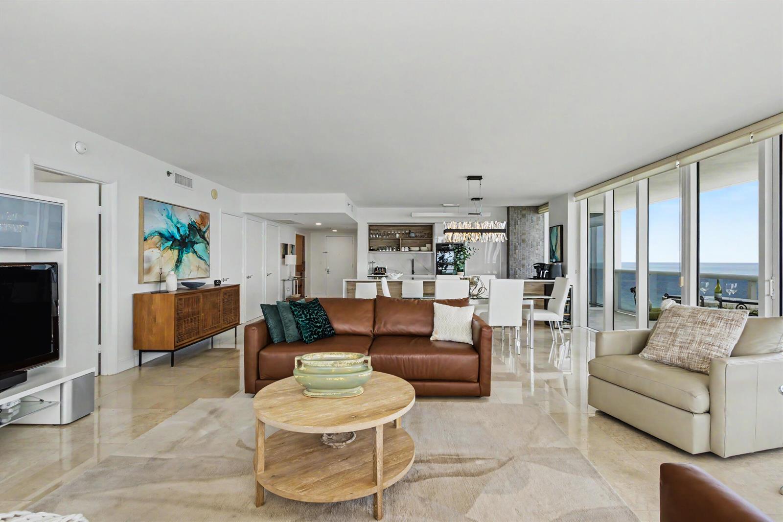 1402 3 / 3 2065 sq. ft. $ 2026-09-17 0 Photo