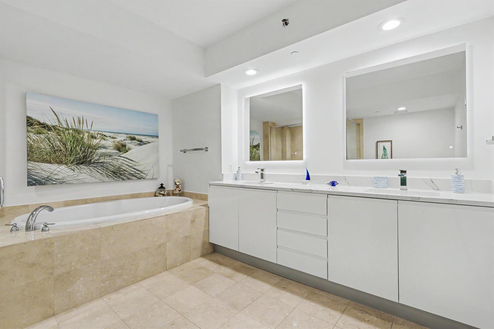 1402 3 / 3 2065 sq. ft. $ 2026-09-17 0 Photo