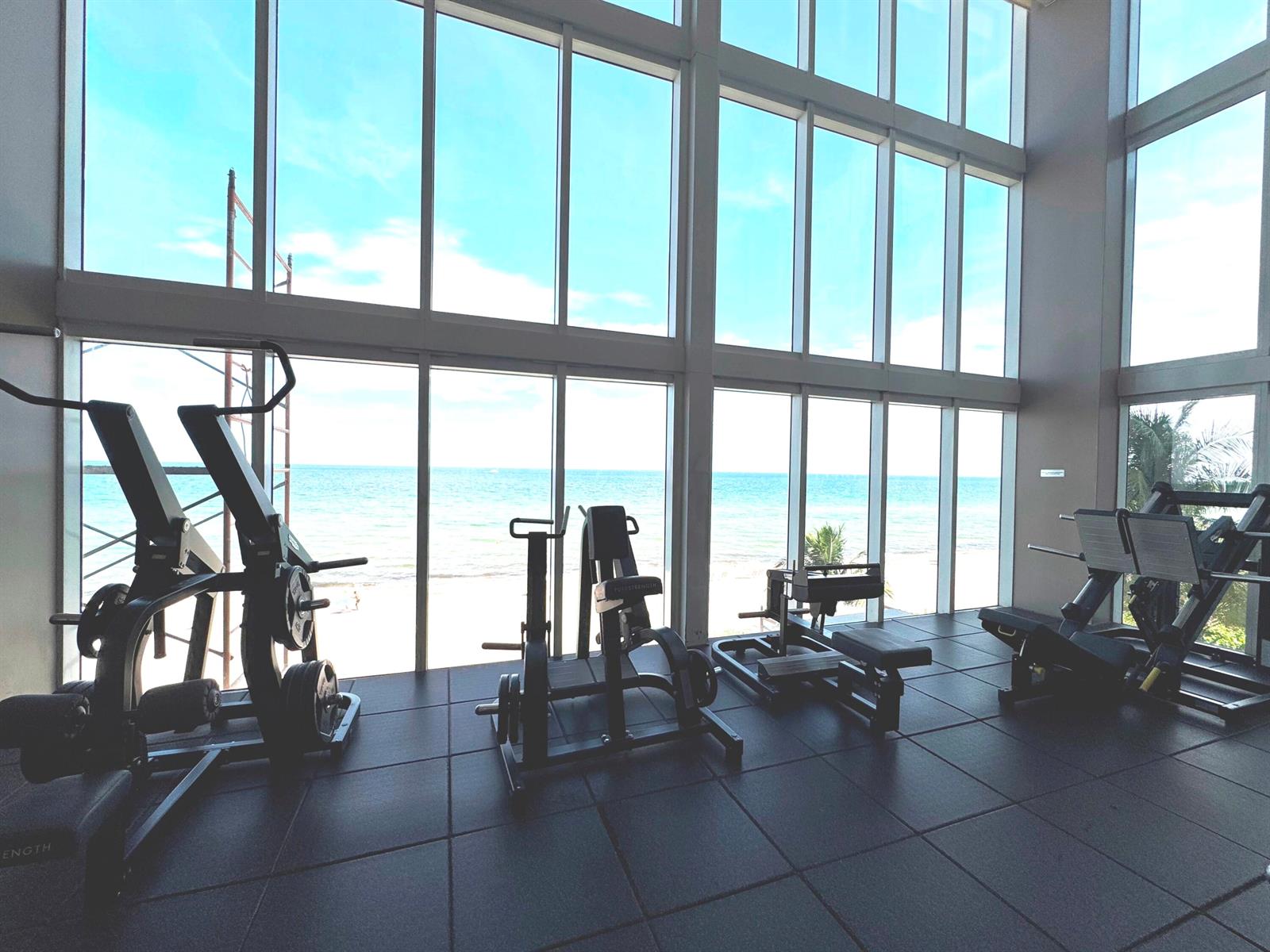 1402 3 / 3 2065 sq. ft. $ 2026-09-17 0 Photo