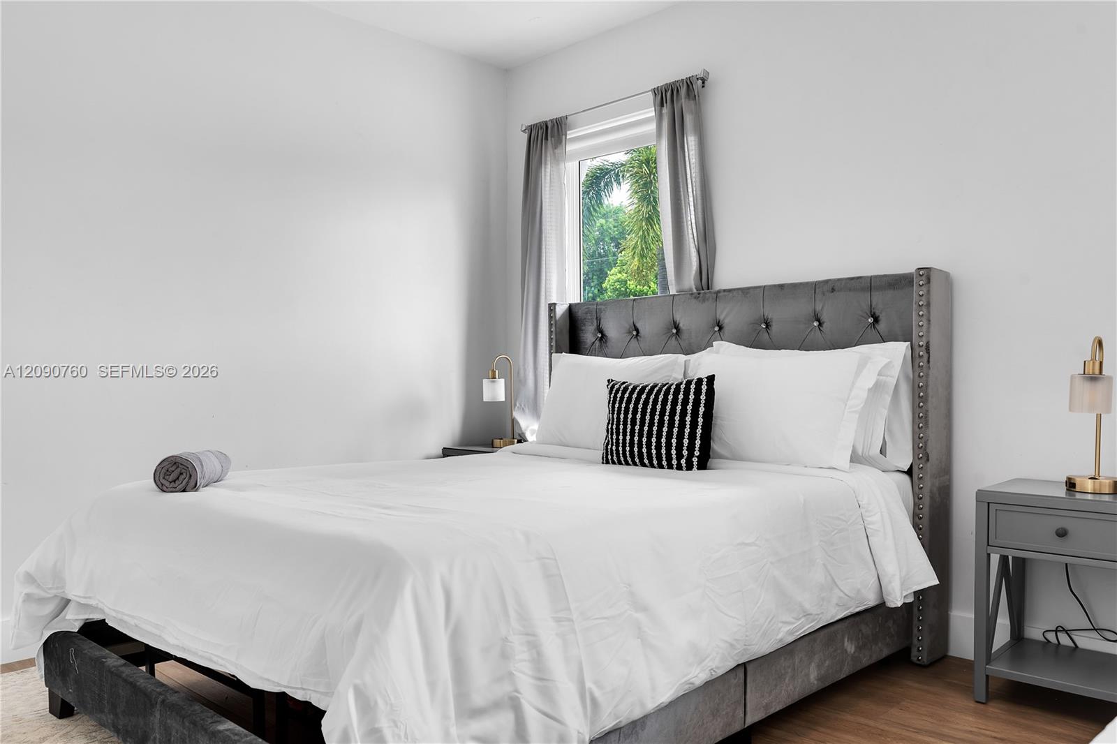 617 3 / 3 1762 sq. ft. $ 2026-09-16 0 foto