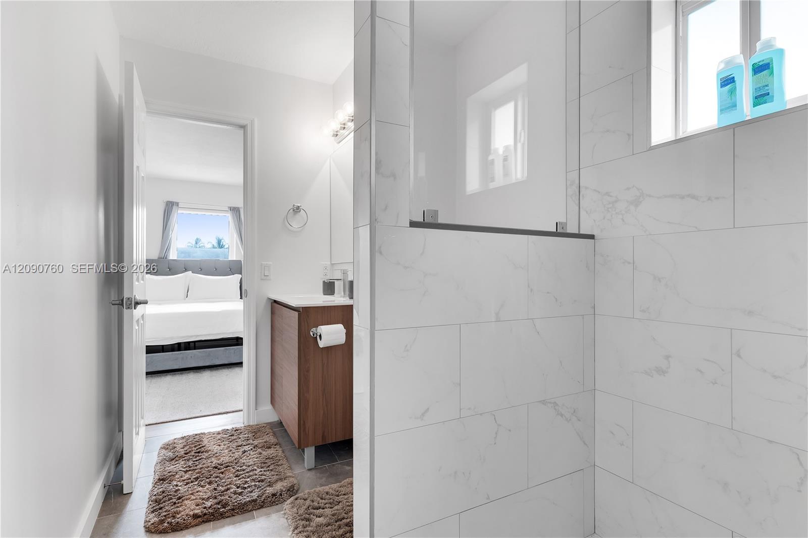 617 3 / 3 1762 sq. ft. $ 2026-09-16 0 foto