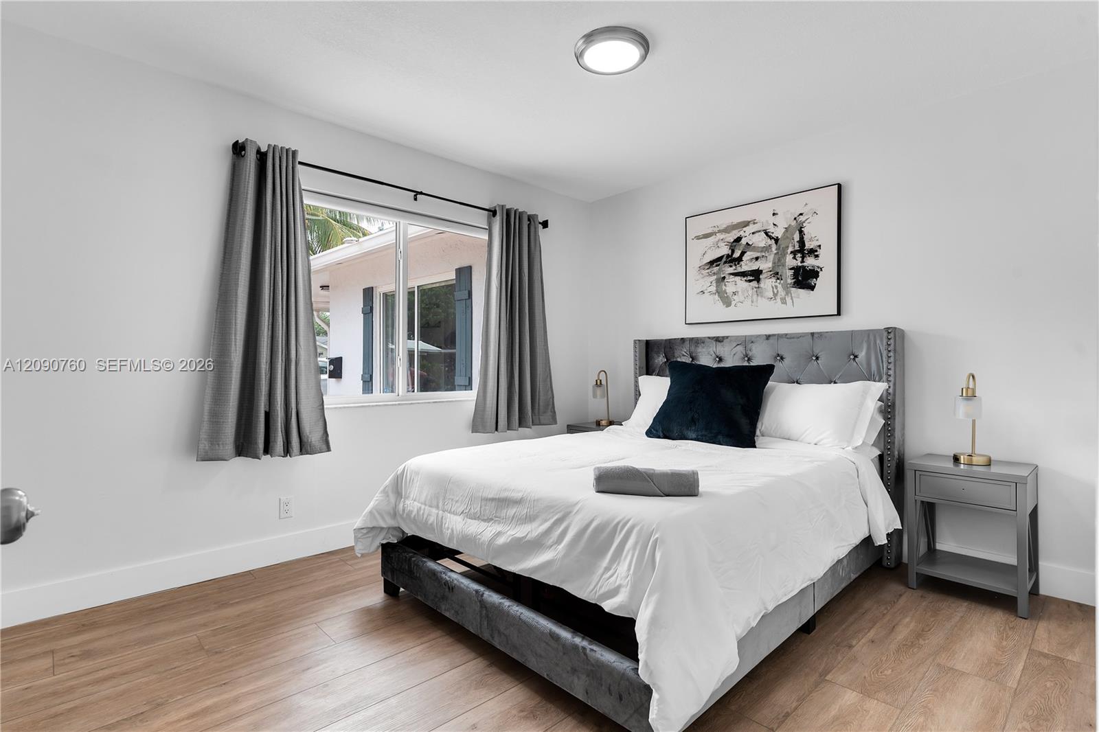 617 3 / 3 1762 sq. ft. $ 2026-09-16 0 foto